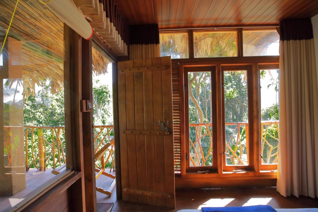 Bed and Breakfast The Winsome & Tree House Элла Экстерьер фото