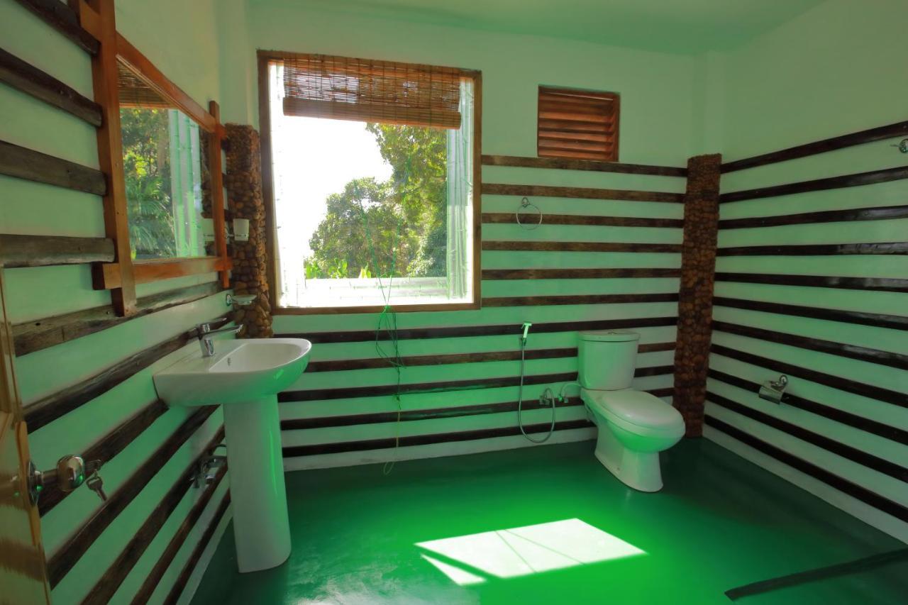 Bed and Breakfast The Winsome & Tree House Элла Экстерьер фото