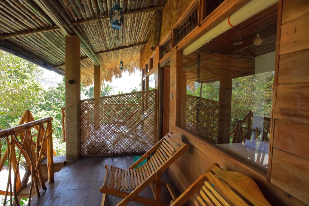 Bed and Breakfast The Winsome & Tree House Элла Экстерьер фото