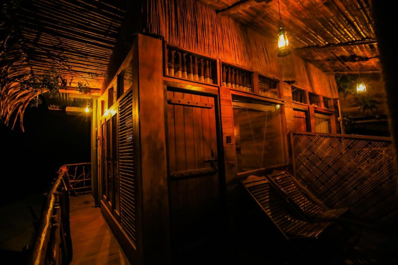 Bed and Breakfast The Winsome & Tree House Элла Экстерьер фото