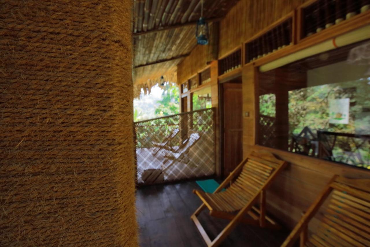 Bed and Breakfast The Winsome & Tree House Элла Экстерьер фото