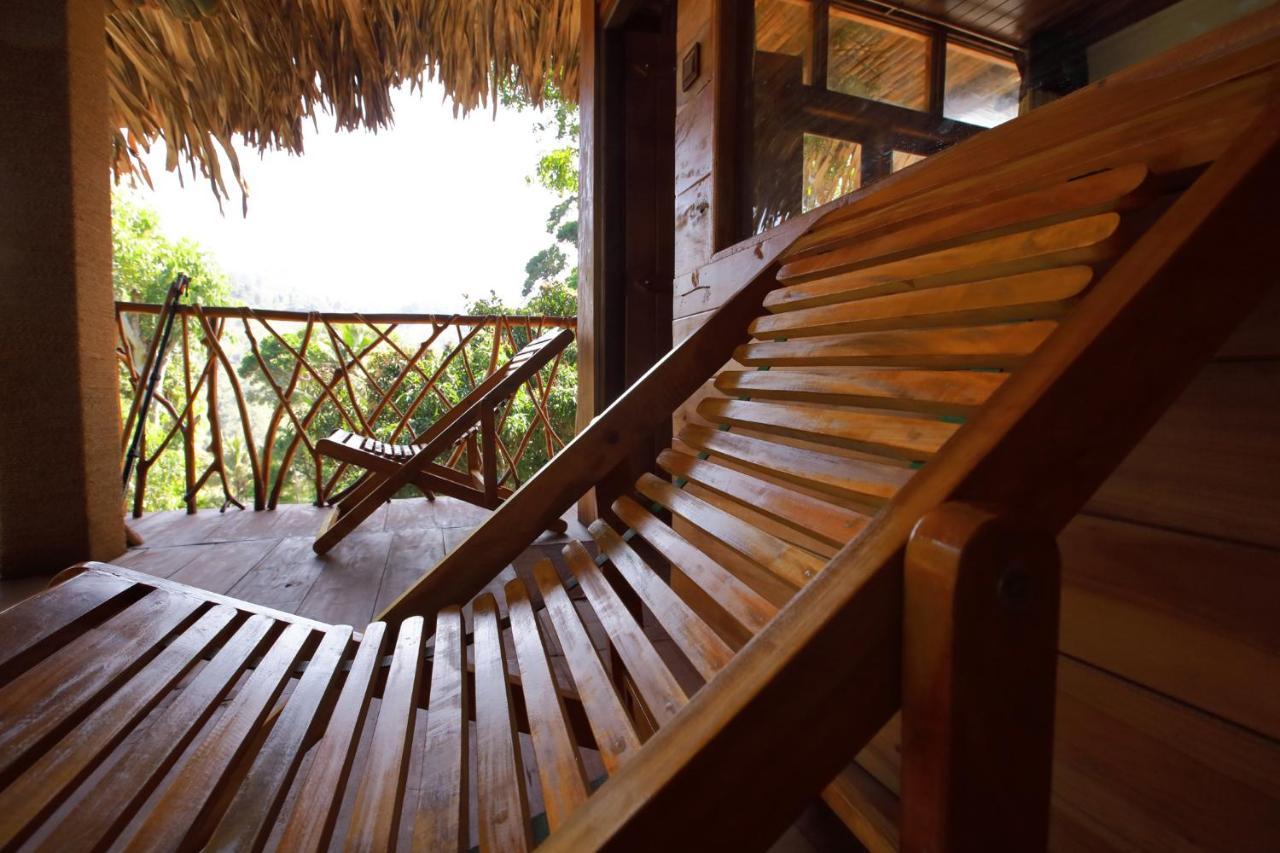 Bed and Breakfast The Winsome & Tree House Элла Экстерьер фото