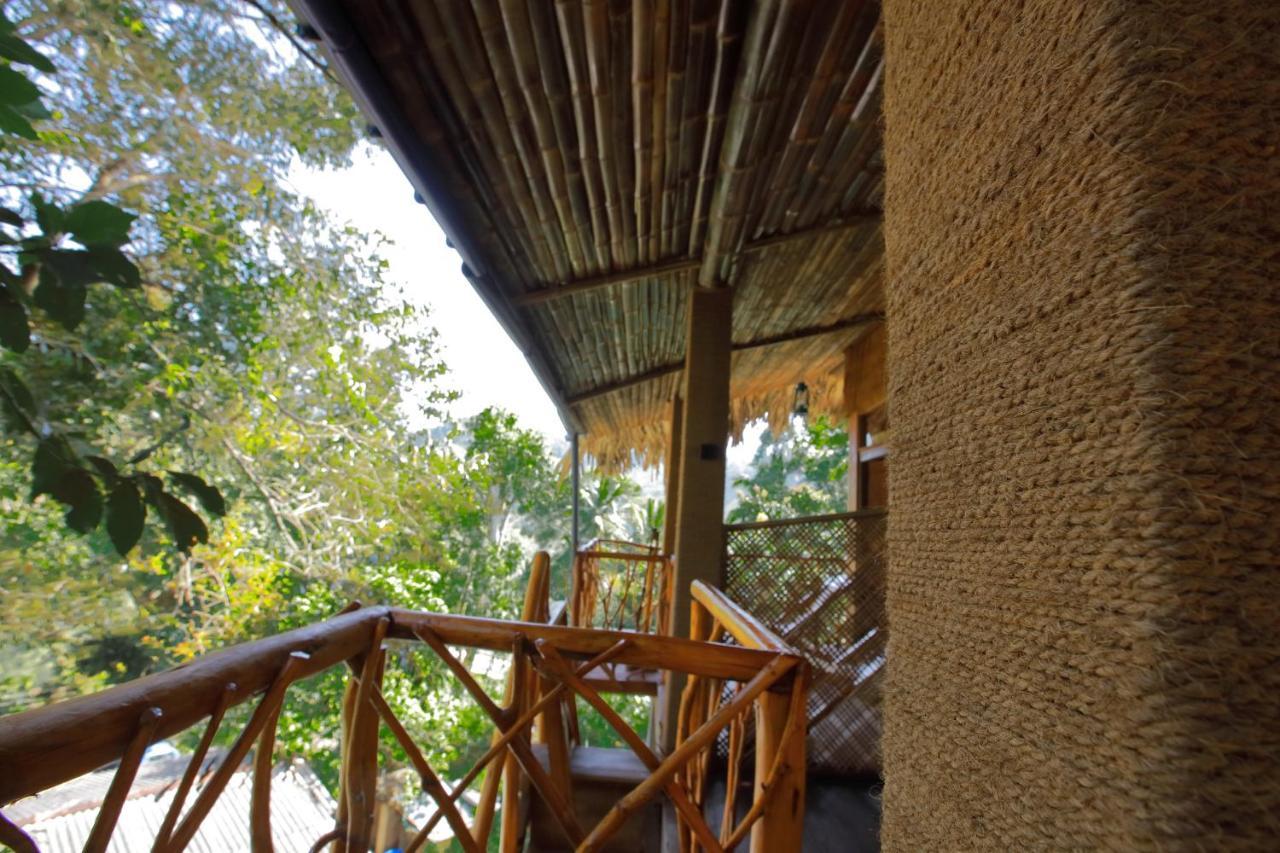 Bed and Breakfast The Winsome & Tree House Элла Экстерьер фото